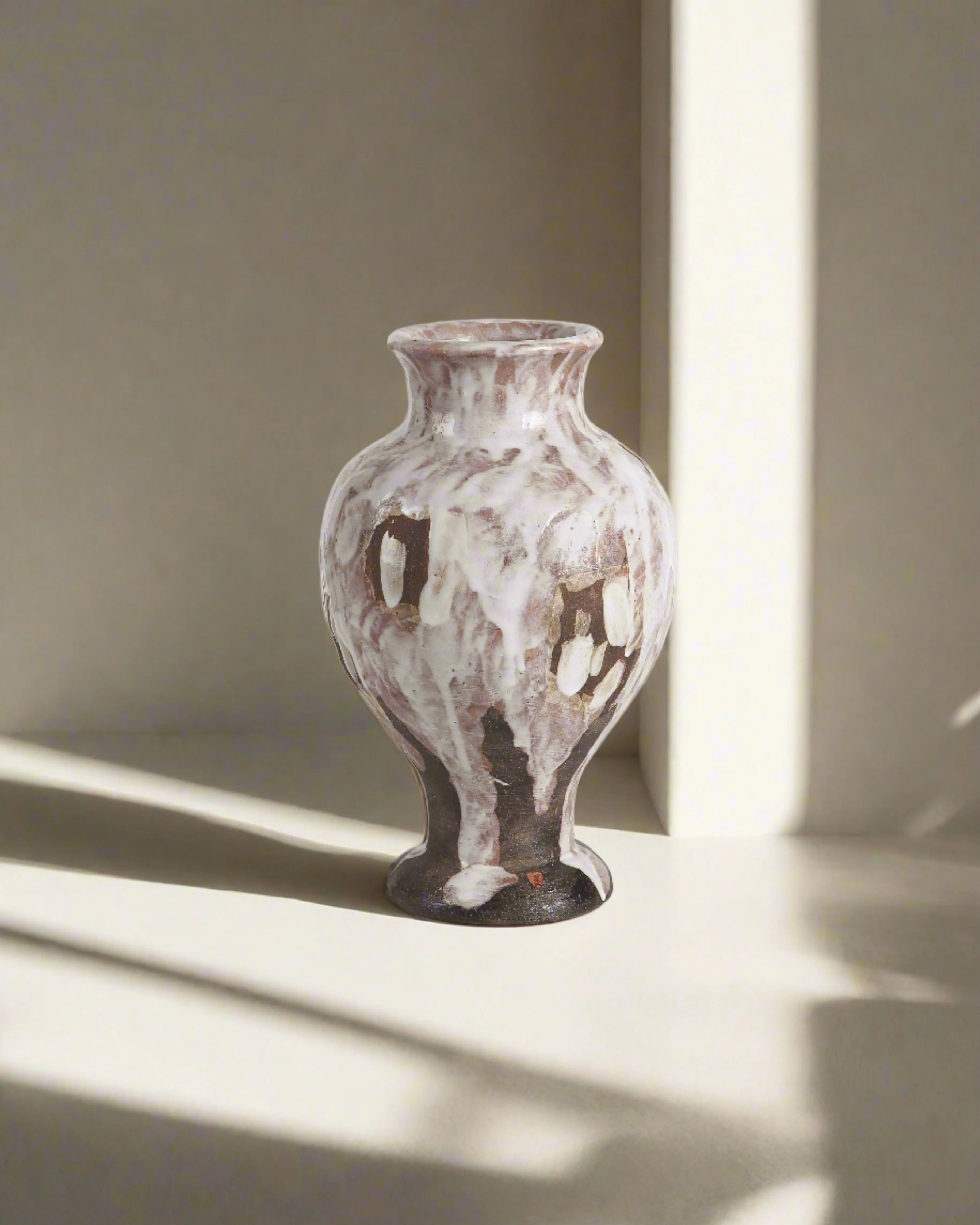 Ari Vase