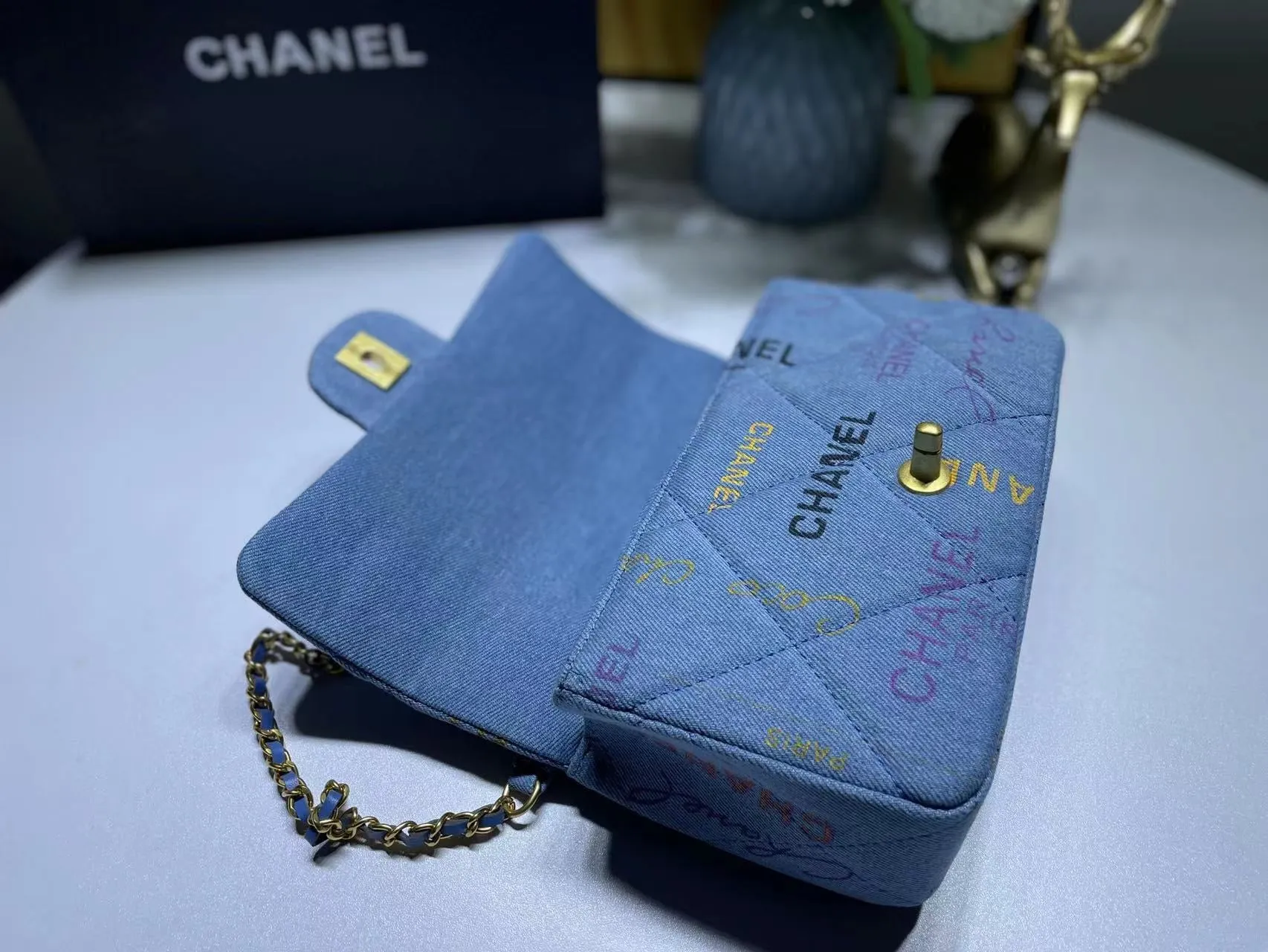 CC553 Small Flap Bag / 5.5 × 9 × 3.1 in