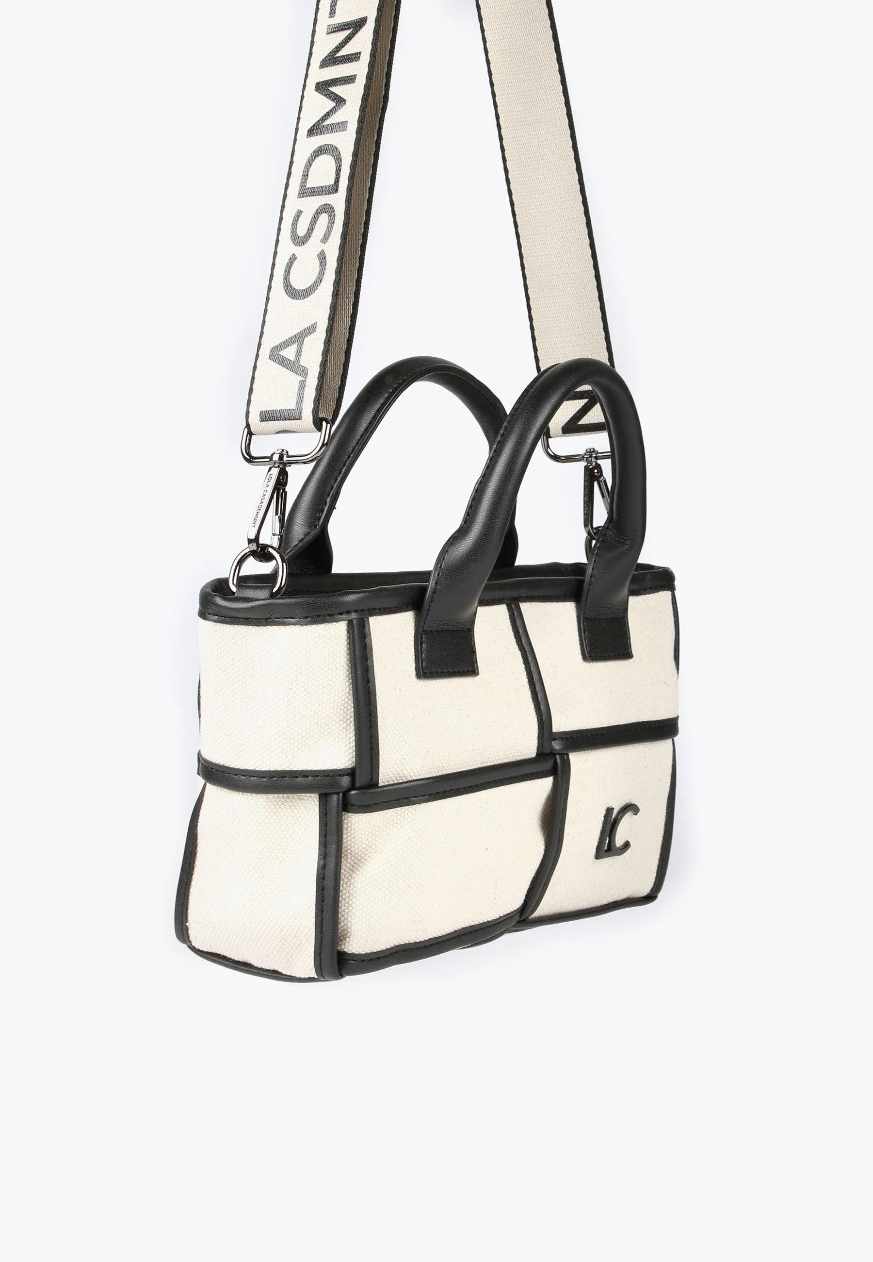 Crossbody bag with contrasting details