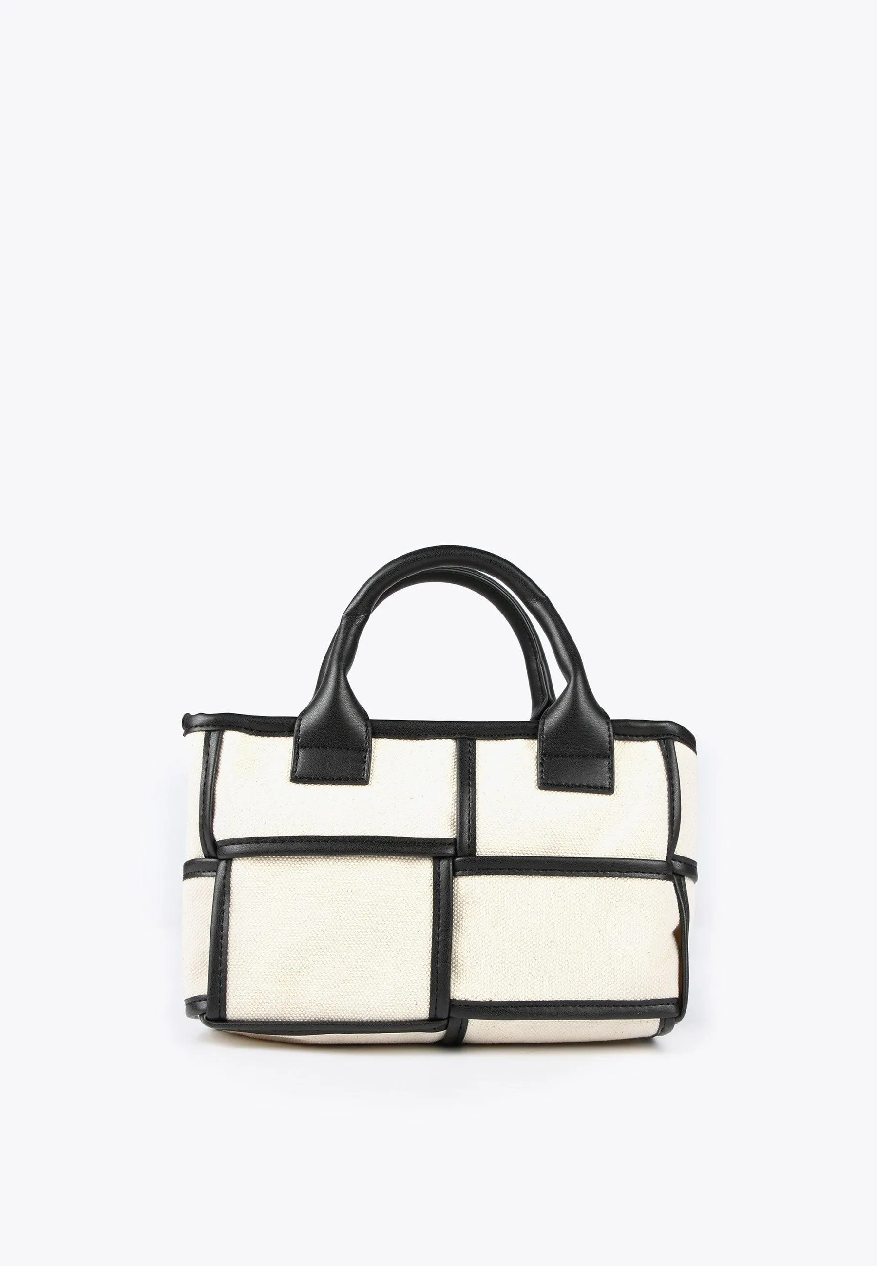 Crossbody bag with contrasting details