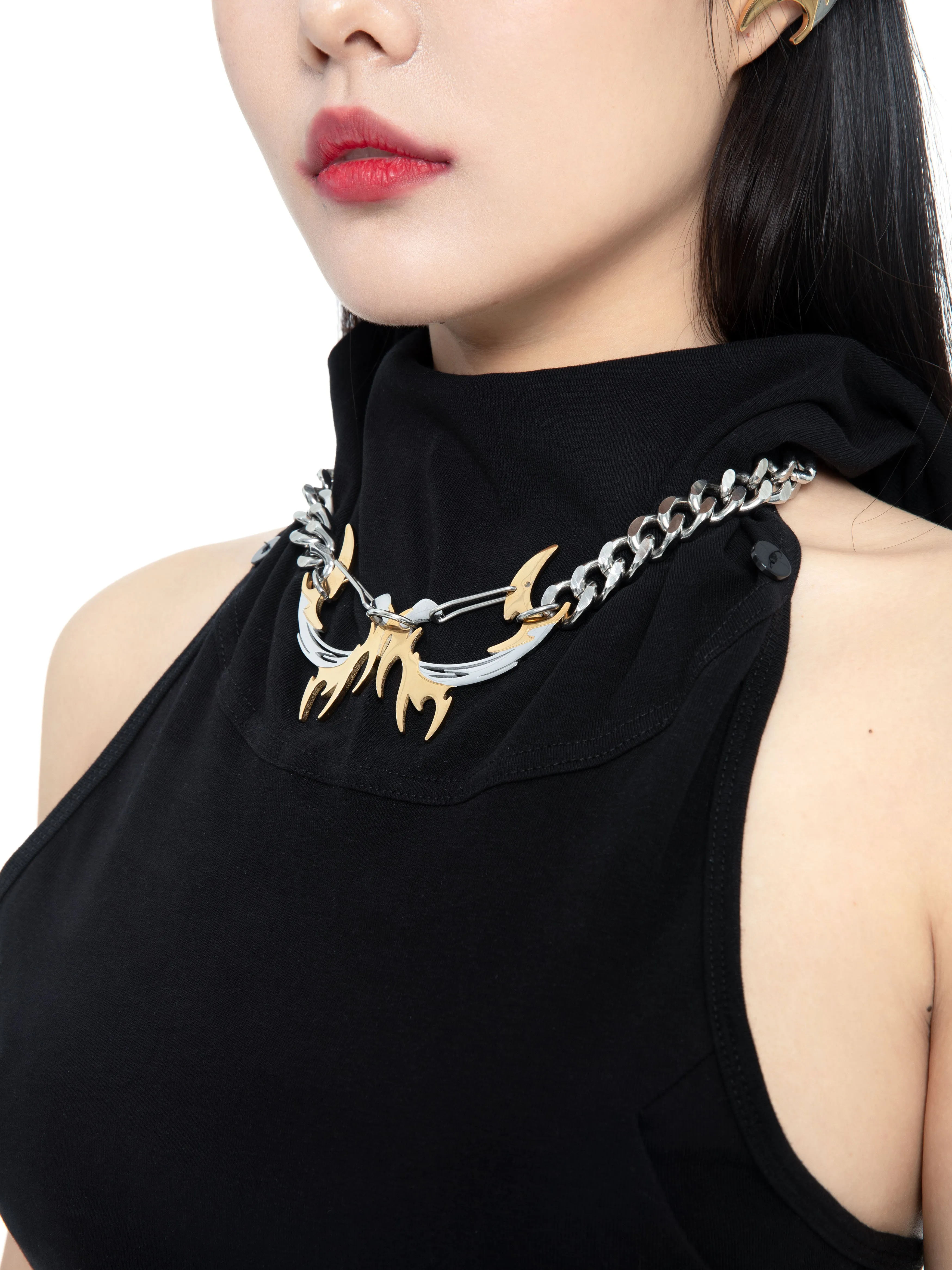 Fervooor Futureistic golden dragon necklace