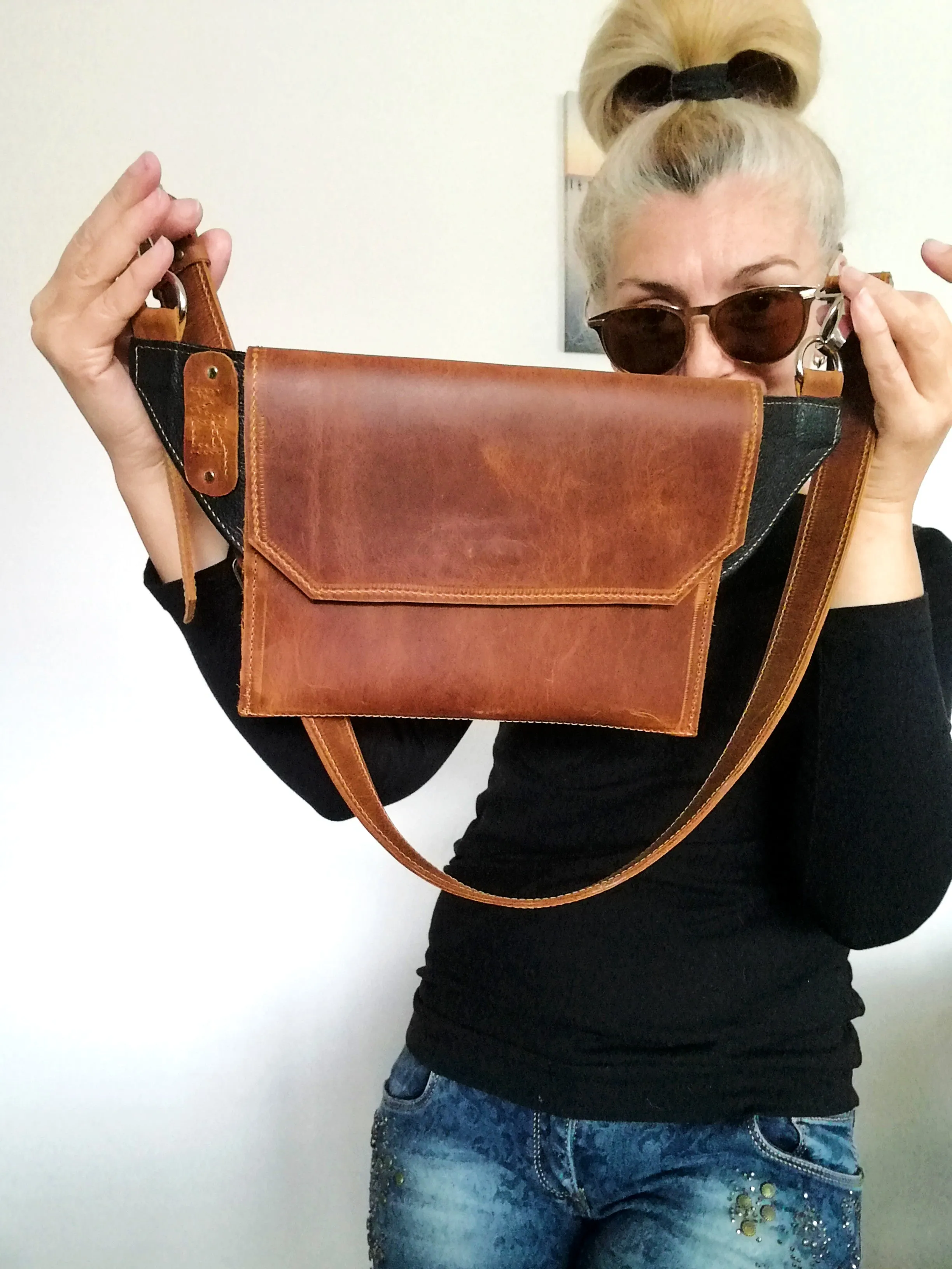 Leather Crossbody Mini Bag Unisex Brown Bumbag