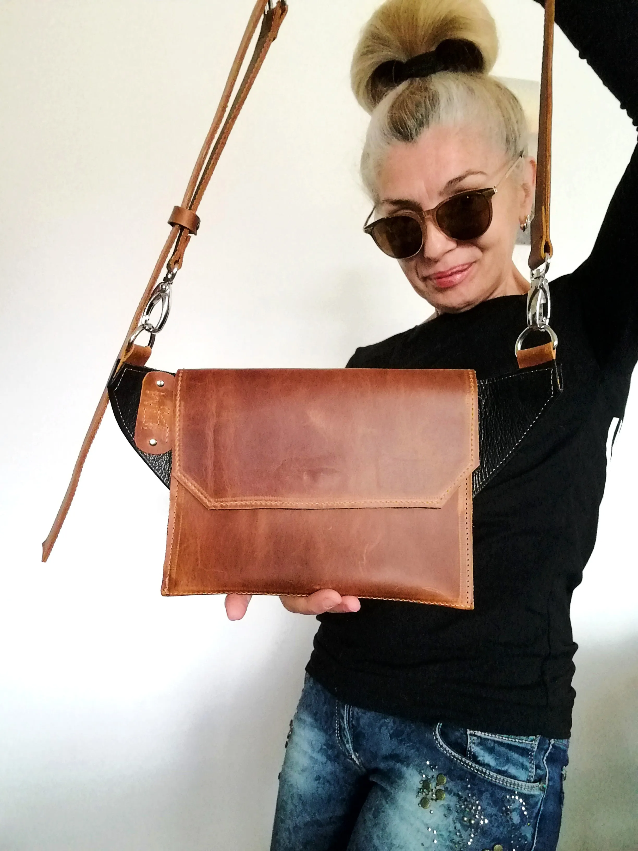 Leather Crossbody Mini Bag Unisex Brown Bumbag