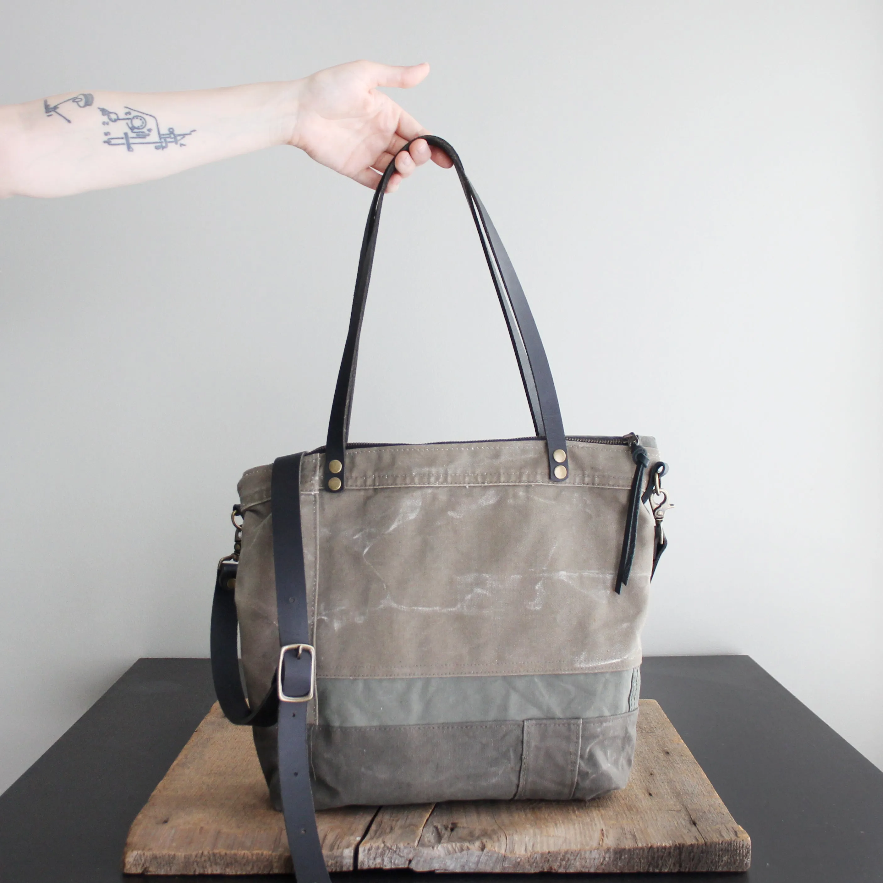 Military Tote No. 01