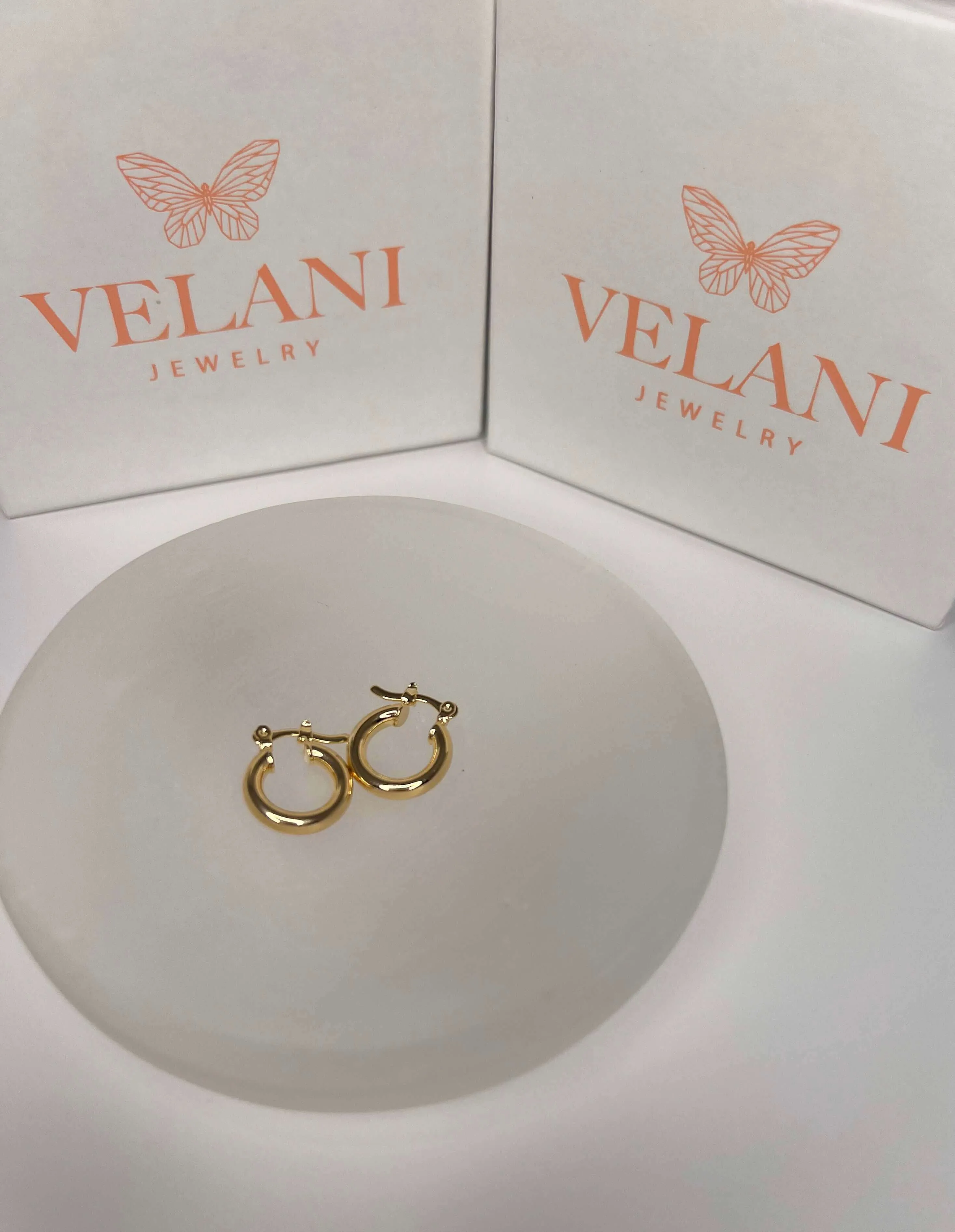 Velani Medium Thick Hoop